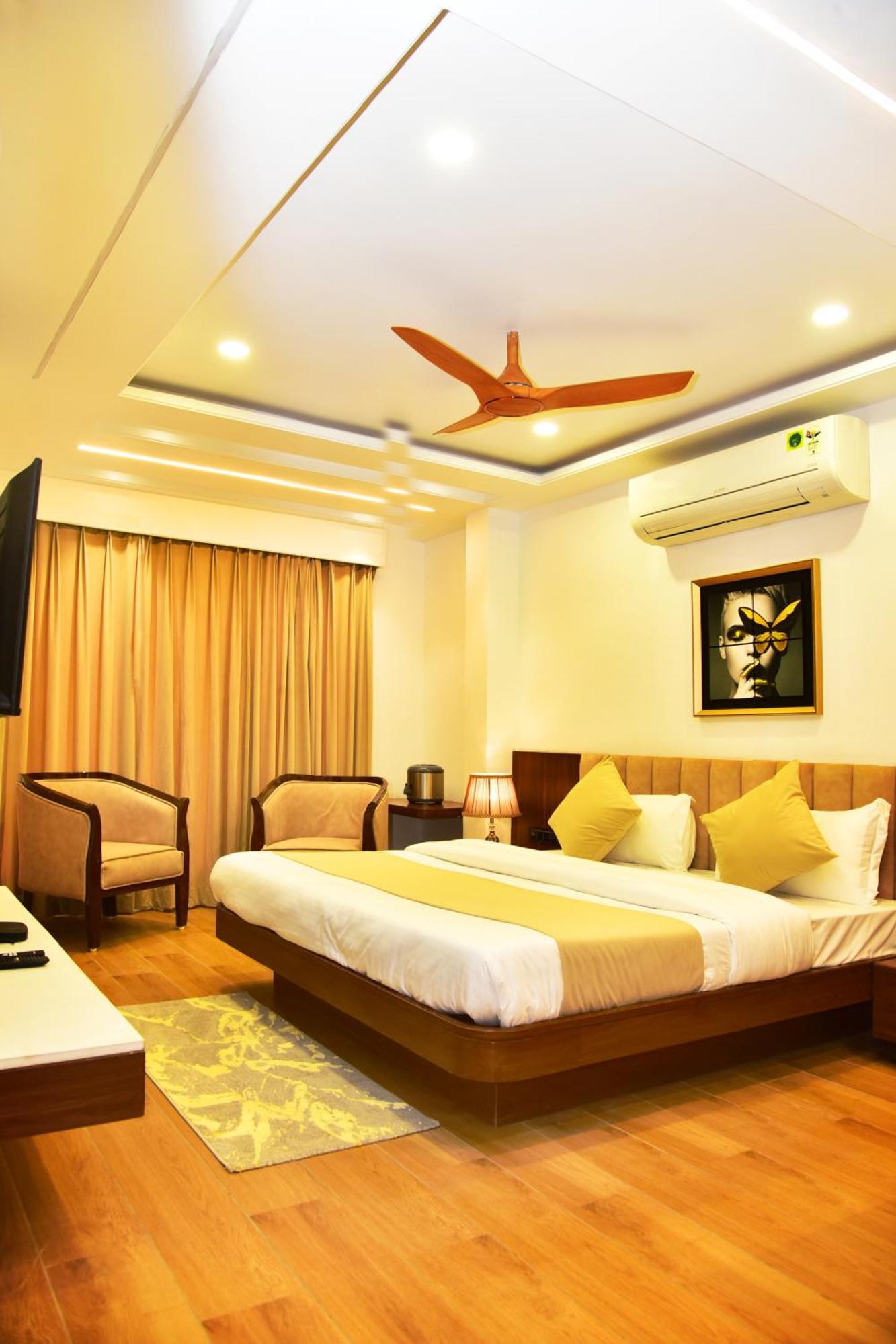 Hotel Divine Peak Pachmarhi Exterior photo